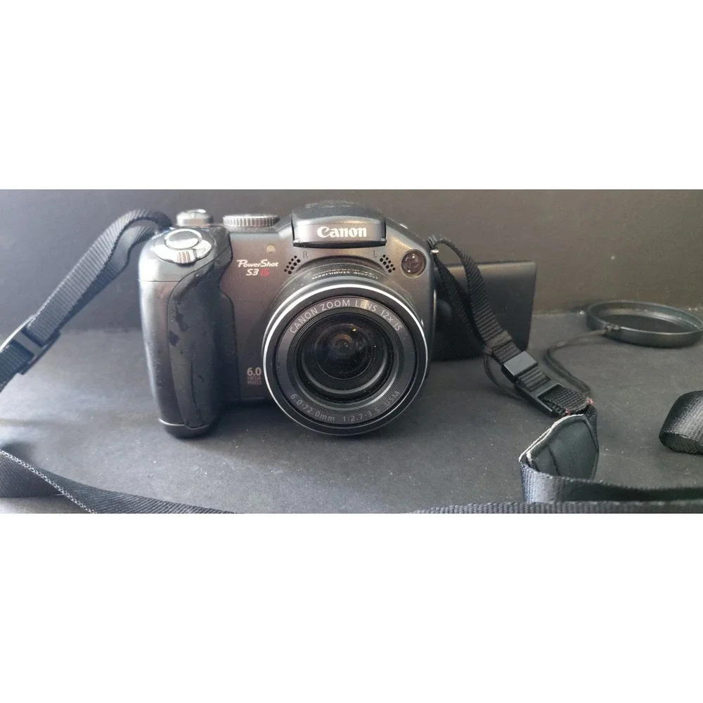 Vintage Collectible Canon PowerShot S3 6.0-megapx bridge digital Camera Photogra